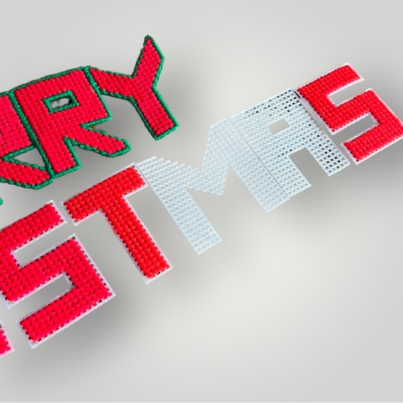 Vintage Needlepoint Plastic Canvas - Large Lot of Christmas pieces/pattern - Picture 15 of 16